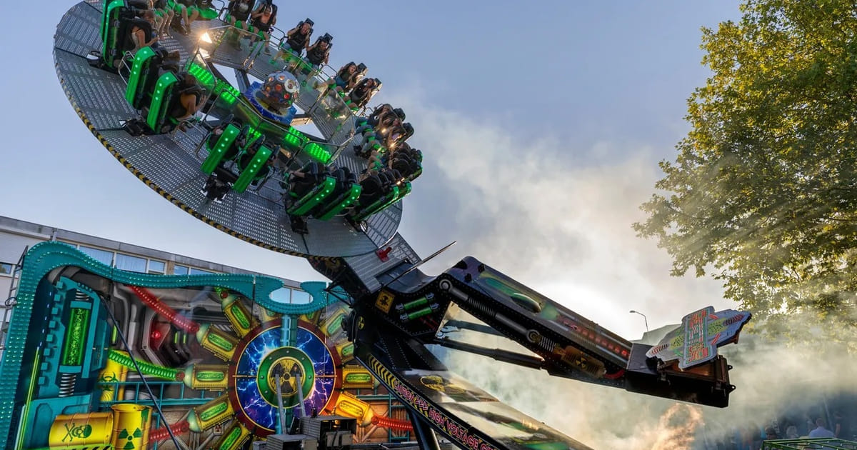 Jaarlijkse Pinksterkermis weer op de Esplanade in Almere Centrum
