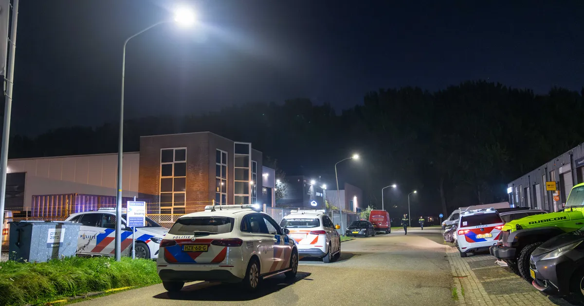 Grote politie-inzet rond Hopperzuigerstraat in Almere