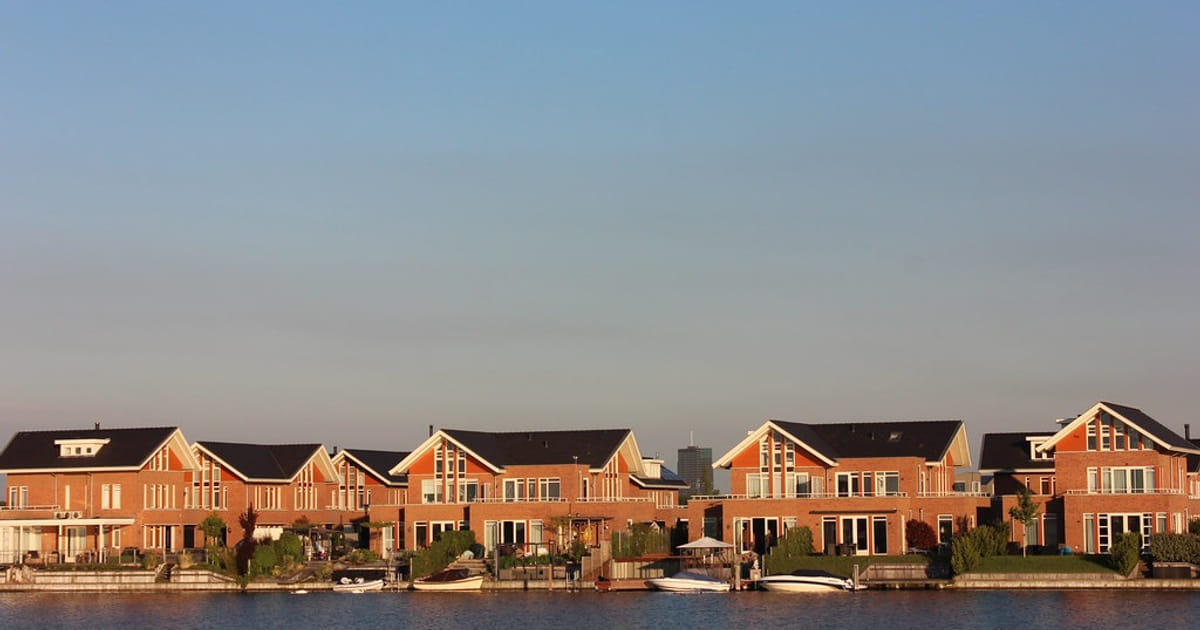 Concurrentie in de polder: Dronten en Zeewolde populairder bij nieuwkomers dan Almere