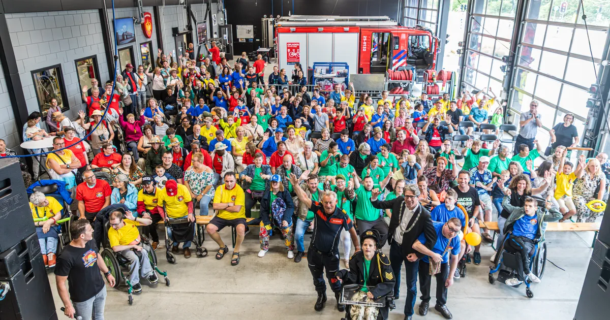 Vlammen van vreugde: 37e Brandweerdag in Almere Poort groot succes