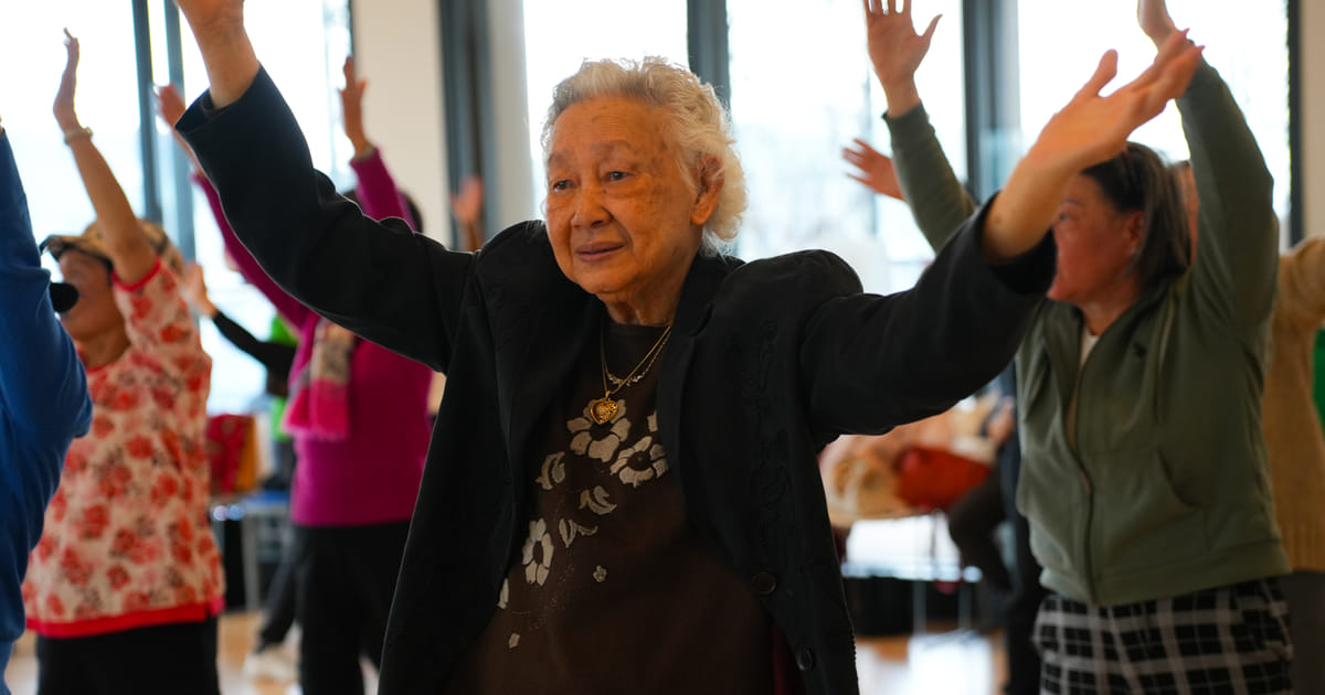 Eenzaamheid dreef deze Chinese ouderen naar elkaar toe - nu dansen ze weer