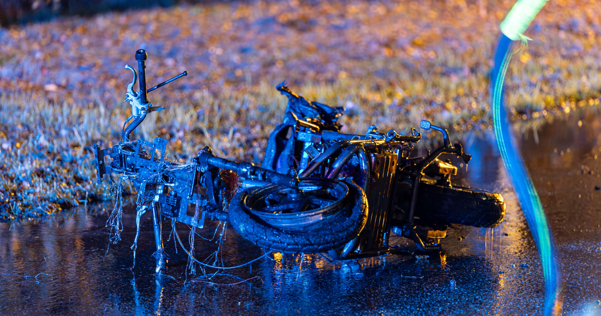 Scooter total loss na brand in Almere Buiten