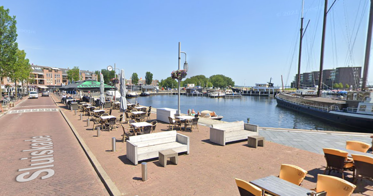 'Sluiskade in Almere Haven slecht toegankelijk voor rolstoelgebruikers'