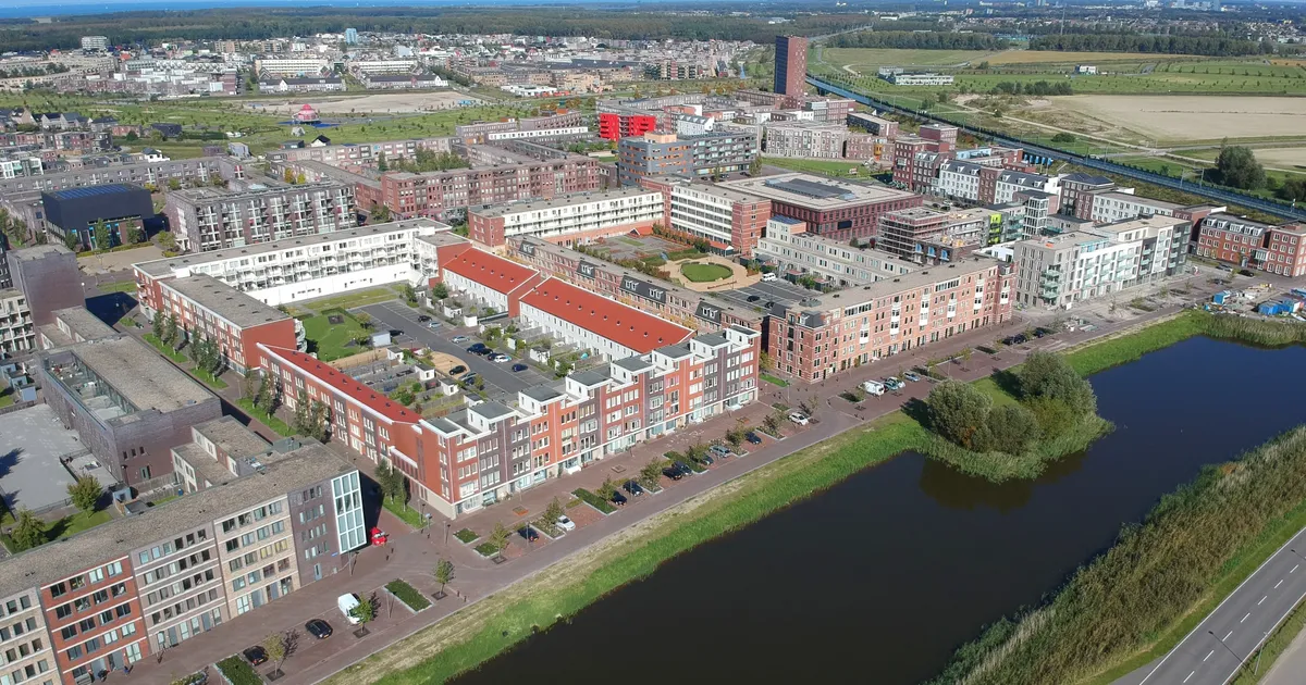 Bewoners van Almere Poort starten petitie over veiligheid en leefbaarheid: 'Gezinnen voelen zich min