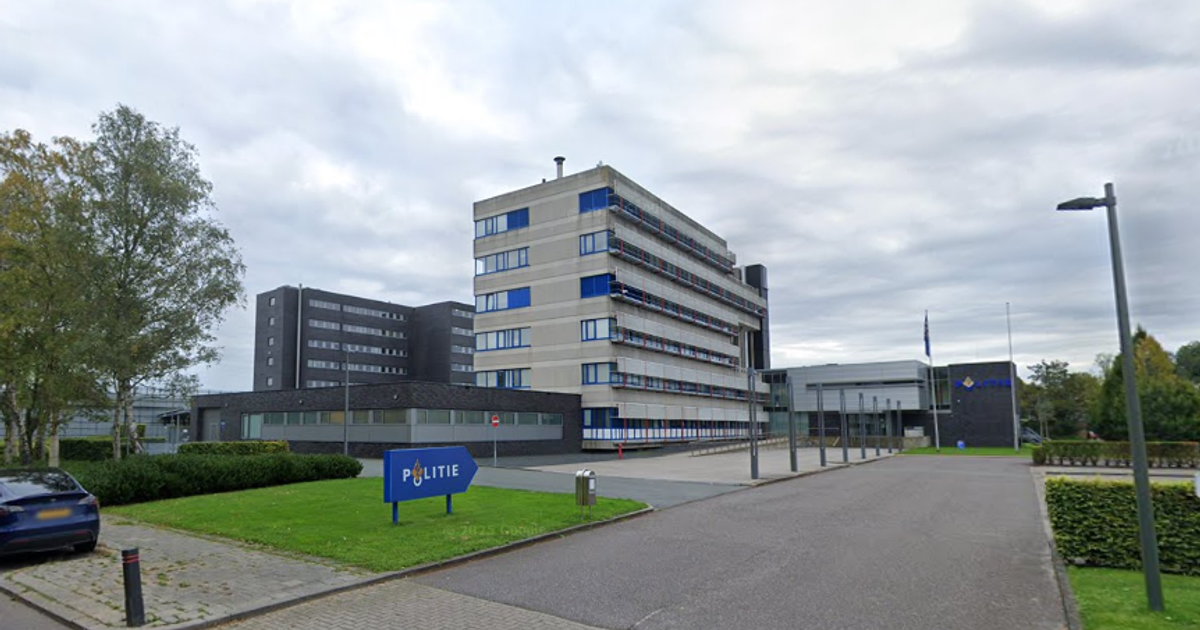 Gestolen telefoon van Almeerder blijkt op politiebureau in Leeuwarden te liggen