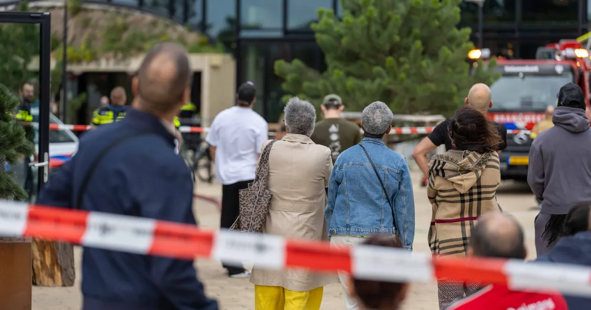 Brand in appartementencomplex in Almere Duin, gebouw ontruimd