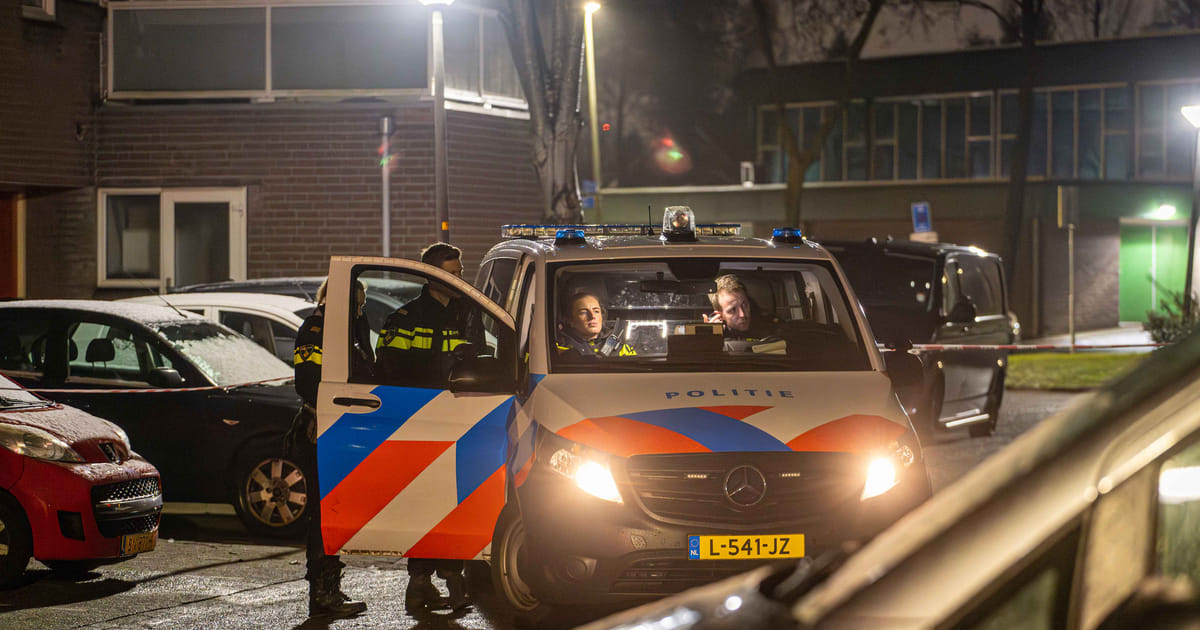 Explosie bij woning in Almere Haven: politie zoekt camerabeelden