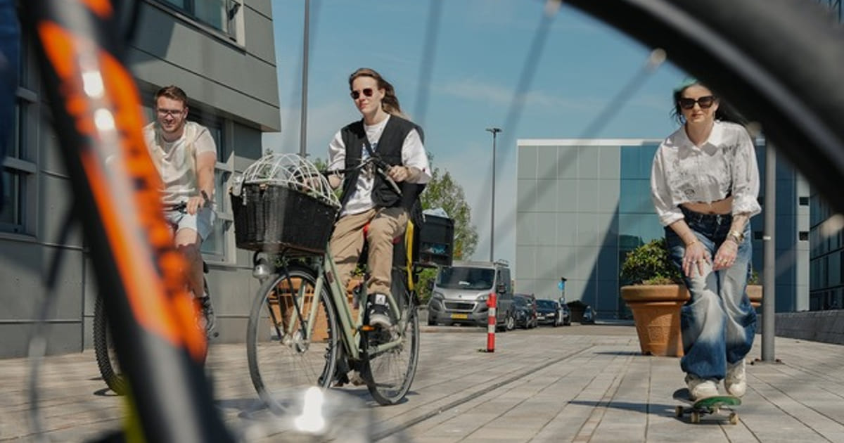 Fiets langs verschillende plekken tijdens 'Kris Kras door Almere Buiten'