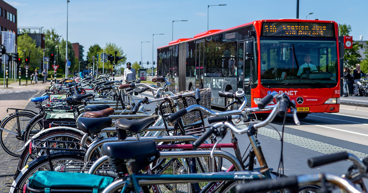 Nieuwe R-netlijn moet verbinding tussen Almere en Amsterdam versterken