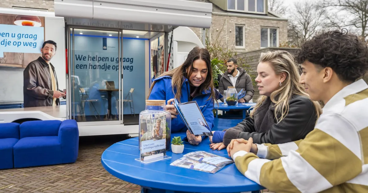 Hulp nodig bij belastingaangifte? De Belastingdienst- bus komt naar Almere