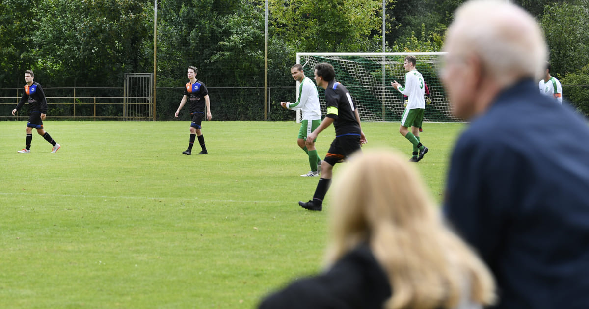 Almere pakt wildgroei voetbalscholen aan met nieuwe regels