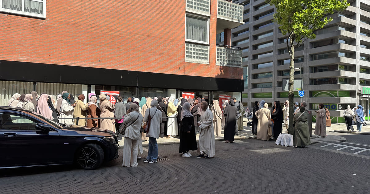 Meterslange rijen bij Gifts by Eleysa in Almere: uitverkoop veroorzaakt stormloop