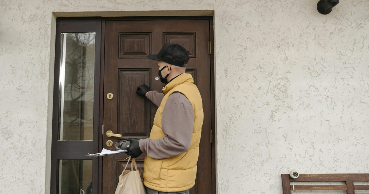 Gemeente Almere waarschuwt voor misleidende bedrijven aan de deur