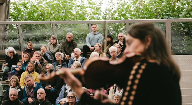 Van artiesten van Almeerse bodem tot landelijke musici: muziek verknoopt zich met natuur tijdens muziekfestival Het Groene Geheim