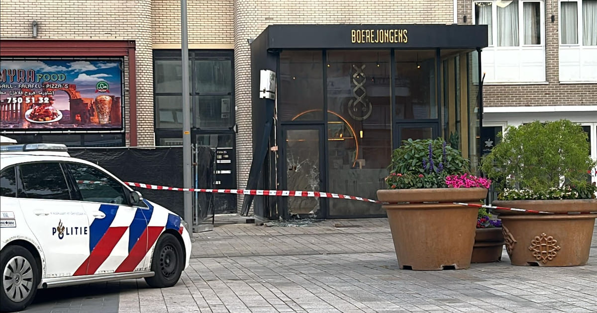 Brand bij coffeeshop aan Grote Markt Almere: oorzaak en schade nog onbekend