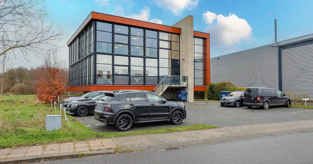 Ali B zet pand in Almere te koop