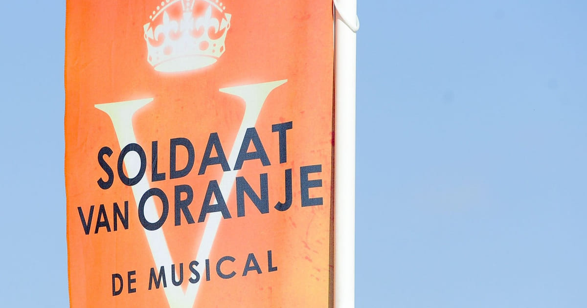 ‘Einde van een tijdperk’: Almeerse dirigent zwaait af bij Soldaat van Oranje