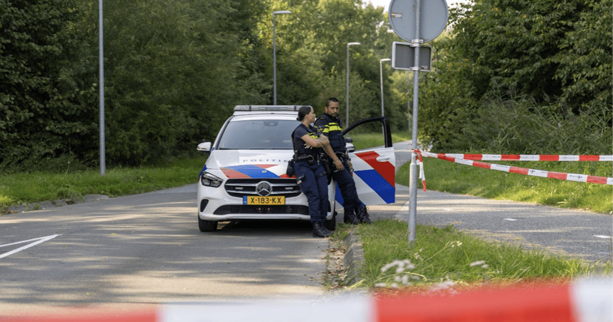 Man beroofd en mishandeld op parkeerplaats in Almere; politie zoekt getuigen