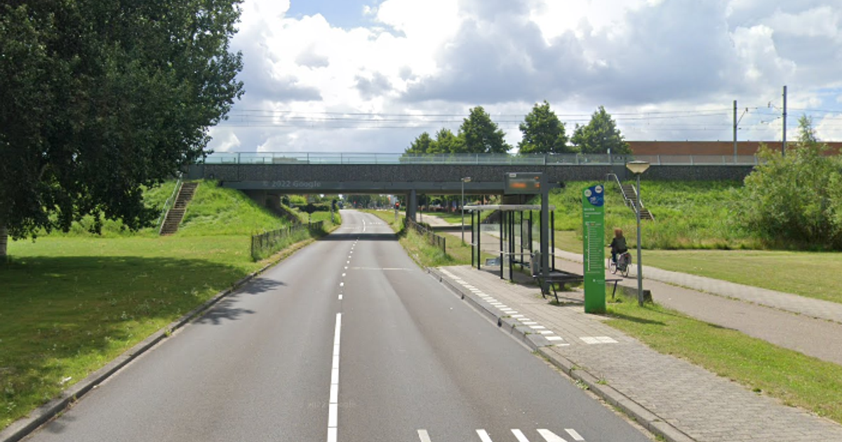 Politie zoekt getuigen van vuurwerkincident in Almeerse bus